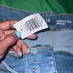 Torrid NWT 3.5 Inch Jegging Super Soft High Rise Short Light Blue size 30 Photo 8