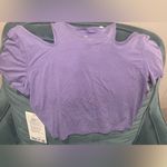Lululemon NWT  shoulder Cut Out Yoga T-shirt lavender size 6 Photo 4