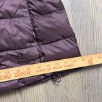 Uniqlo Down Fill Puffer Vest Women's XL Ultra Light Wine Zip Water Resistant Photo 3