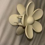 Hair claw clip Photo 2