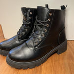 Black Combat Boots Womens Size 10 Chunky Heel Lace Up All Man Made Materials Photo 0