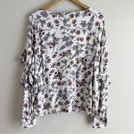 Sanctuary  Tilly Flounce Sleeve Floral‎ Blouse in Cream, Size Medium Photo 11