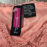 Say What? Say What? Y2K Pink Crochet Knit Tank Top Large Pearl Detail Stretch Croquette Photo 5