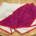Nike  Dri Fit Women’s SZ‎ S White/Hot Pink Twisted Tempo Shorts Photo 0