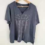 Maurice's 1X Gray V-Neck Star American Flag Print Short Sleeve Casual Top Photo 0