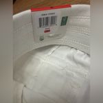 Orvis  NWT pull on white shorts sz Medium Photo 5