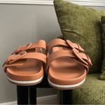 Time & Tru Cognac Brown Slides Women’s Size 9 Sandals Photo 3