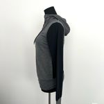 Shape Black and Gray Zip Photo 1