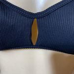 Roxy ’s swimsuit top Photo 2