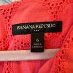 Banana Republic  coral eyelet pattern lined dress size 6 sleeveless‎ Photo 2