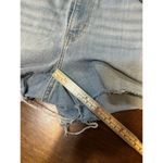 Levi's Mid Length Shorts Women 32 Spring Summer Fringe Raw Hem Distressed Beach Photo 5