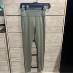 Allbirds  Women's Natural Flow Legging In a Sage Green Color size XS Photo 2