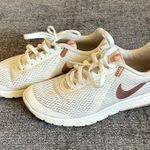 Nike Running Shoes Photo 0