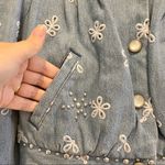 Marc Jacobs  Stud Broderie Anglaise Daisy Embroidered Denim Jacket Size XS Photo 6