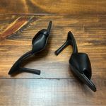 Olivia Ferguson Square Toe Cushion Top Cross Open Toe Women’s 7.5 Heels Black Photo 1