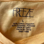 🆕 Stay kind yellow cropped graphic tee L🆕 Size undefined Photo 4