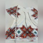 julie's closet Julie’s Closet Southwest Aztec Lightweight Flutter Sleeve Top. Vneck Lightweight Photo 4