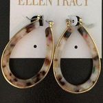 Ellen Tracy New  Marbley Gold Oval Earrings 2" Photo 0