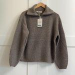 Everlane  The Half-Zip Sweater in Luxe Merino in Heather Soft Taupe, Size Small Photo 5
