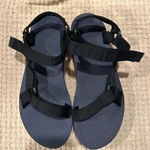 Teva  women’s sandals size 10 Photo 1