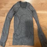 Lululemon Swiftly Tech Long Sleeve Grey Photo 0