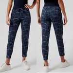 Athleta  Trekkie North Jogger Ethereal Bloom Cottage Blue Sz 2 Photo 1