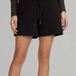 Lululemon NWT  Scuba High-Rise Short 5" - Size 4 - Black  Photo 0