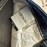 GRACE IN LA 258 NWT  Dark Blue Distressed Easy Fit Floral Skinny Jeans 26 Photo 5