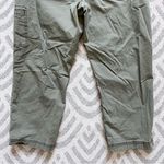 Eddie Bauer  Women’s Green Dyed Cargo Capri Pants Plus Size 14 Photo 5