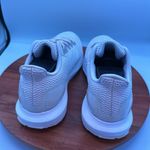 Adidas cloudfoam women’s size 8 Photo 3