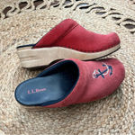 L.L.Bean  Women’s Anchor Red Clogs Size 7.5 Photo 1