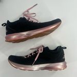 Brooks Levitate 2 running shoes black pink sz 9 Photo 1