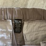 Mountain Hardwear durable hiking pants | size 6-8 Photo 4