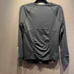 Ingrid & Isabel Maternity V Neck Athletic Long Sleeve Shirt Top Size Medium Gray Photo 4