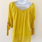 Unique spectrum Women’s  yellow mustard top Size Large Photo 2