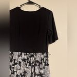 Preloved Ellen Weaver Black and White Floral Maxi Dress size small ***no belt*** Photo 6