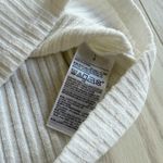 Old Navy  Women's Large Textured Short Sleeve Scoop Neck White Top Photo 4