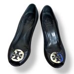 Tory Burch Sally Black Leather Peep Toe Wedge Pumps Logo Gold Medallion Shoe 7 Photo 1
