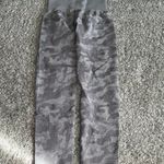 NVGTN Camo Leggings Photo 4