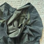 Lululemon  Hotty Hot Low Rise Short Womens Size 6 Green Camo Lined Drawstring GUC Photo 3