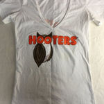 Hooters B43  Girl Worn Super Sexy Uniform VNeck Tee White Size XS Photo 0