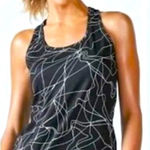 Fabletics  Tank‎ Top Women's Size M Black & White Racerback Athletic Activewear Photo 0