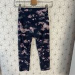 Lululemon Align High-Rise Crop 21"
Circulate Tie Dye Mineral Blue Multi Photo 4