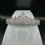 Elegant Silver Tiara Photo 7