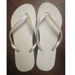 Havaianas  white sandals flip flops women's 6/7 Photo 0