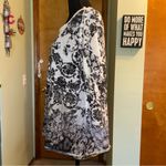 Chico’s Zenergy white gray black ombré floral print 3/4 sleeve top rhinestone L Size L Photo 3