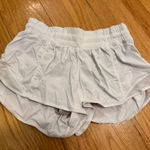 Lululemon  White Hotty Hot 2.5" Photo 0