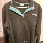 Columbia Gray / Light Blue Pullover Photo 0