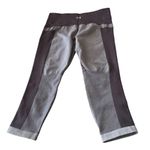 Under Armour  athletic Compression Leggings Medium Size Gray & purple crop NEW Photo 8