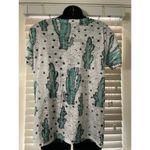 Primrose  M keyhole front cactus short sleeve tee Photo 2